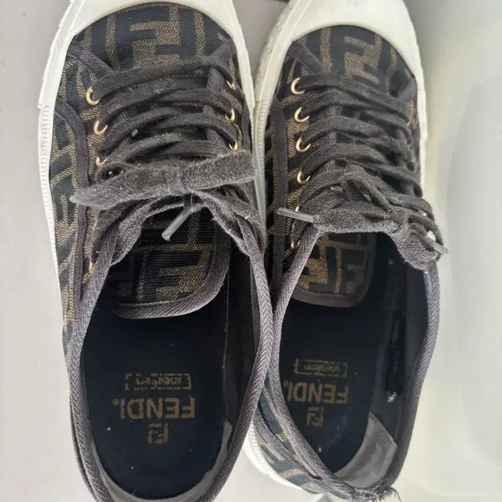 [BUNJANG] Fendi Domino Sneakers 245 / 펜디 도미노 스니커즈 245