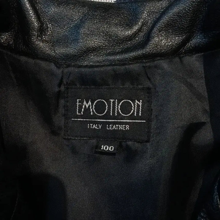 [BUNJANG] EMOTION Black Semi-Gloss Cowhide Leather Belted Leather Jacket / EMOTION 블랙 반광 절개 소가죽 카우레더 벨티드 레더자켓 가죽자켓