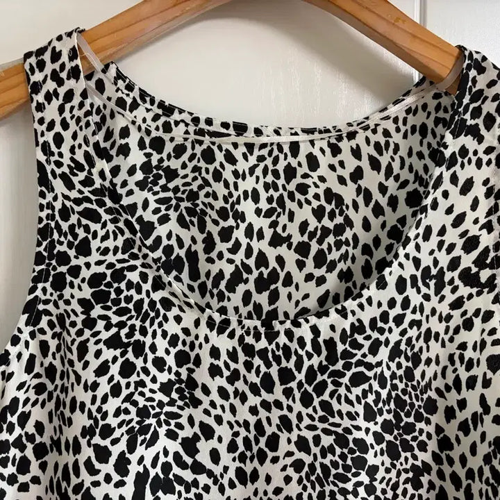 [BUNJANG] Vintage Leopard Print Tank Top Blouse / (일본 수입 빈티지)호피 나시 블라우스 레오파드 이너 민소매 S
