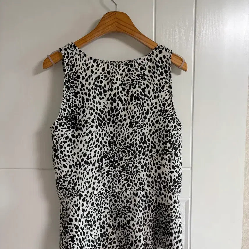 [BUNJANG] Vintage Leopard Print Tank Top Blouse / (일본 수입 빈티지)호피 나시 블라우스 레오파드 이너 민소매 S