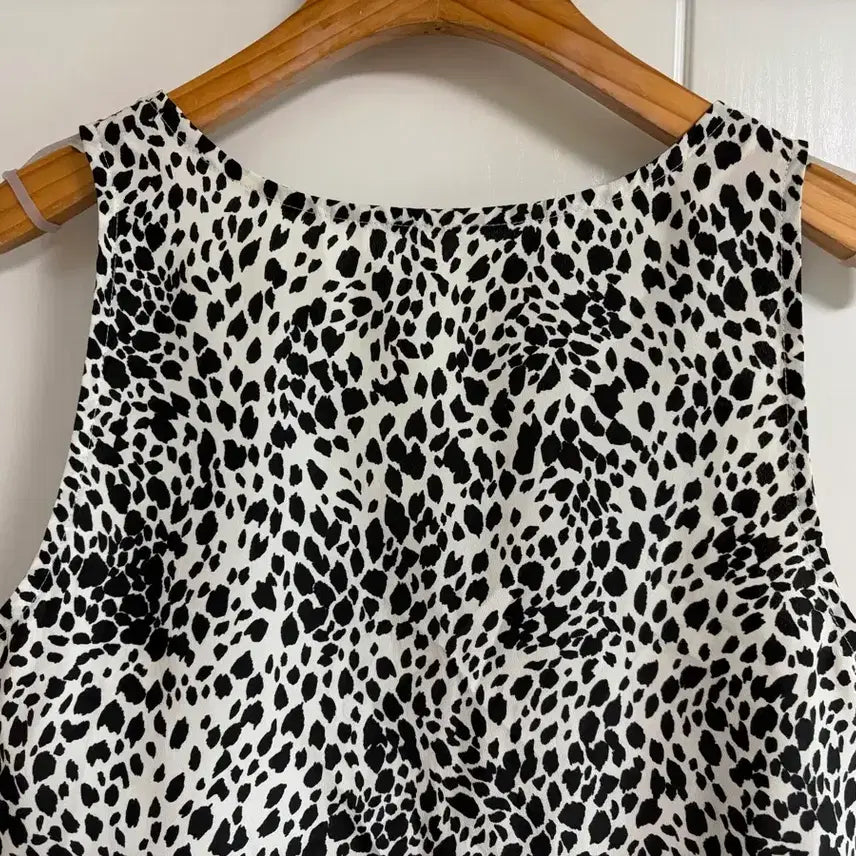 [BUNJANG] Vintage Leopard Print Tank Top Blouse / (일본 수입 빈티지)호피 나시 블라우스 레오파드 이너 민소매 S