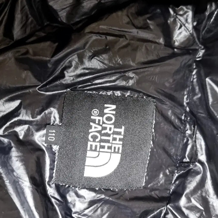 [BUNJANG] The North Face Lightweight Down Jacket (105) / 빈티지 노스페이스 블랙/블루 거의털 경량패딩 점퍼(105)