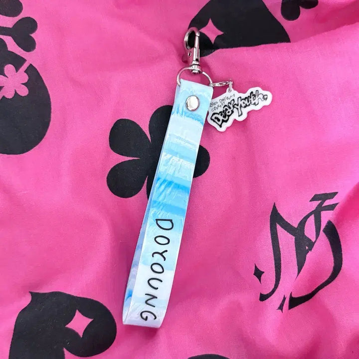 [BUNJANG] NCT 127 Doyoung Dear Youth Light Stick Strap Keyring / 엔시티 127 도영 일본 디어유스 응원봉 스트랩 키링