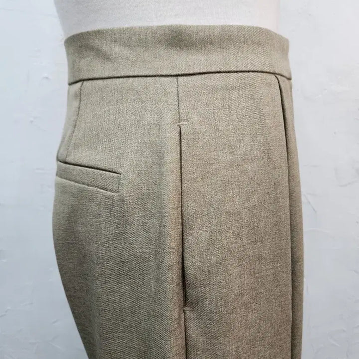 [BUNJANG] Beige Pleated Wide Pants / 베이지 플리츠 와이드 팬츠