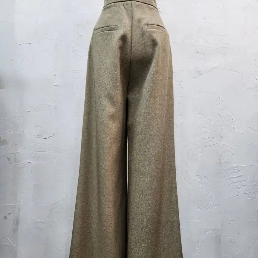 [BUNJANG] Beige Pleated Wide Pants / 베이지 플리츠 와이드 팬츠
