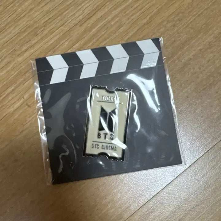 [BUNJANG] BTS Cinema Goods Full Set Army Kit / 방탄소년단 BTS 시네마 굿즈 풀세트 아미 키트