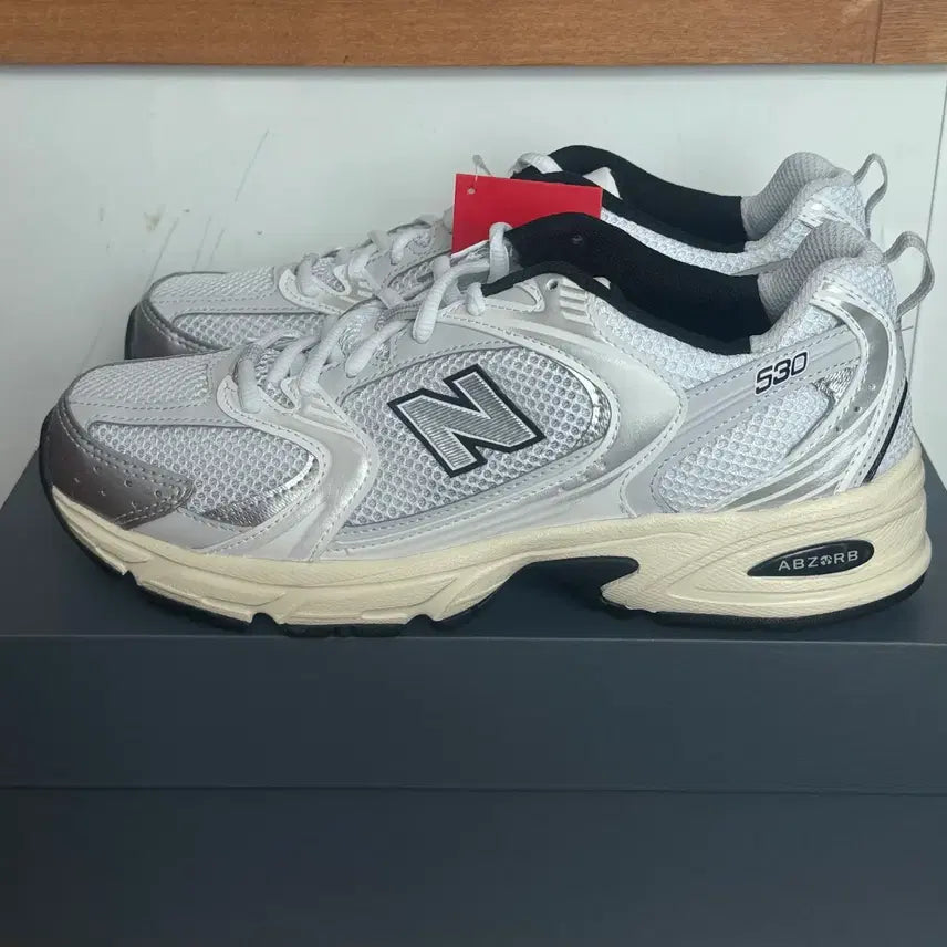 [BUNJANG] New Balance 530 Silver Cream Sneakers / [뉴발란스260,265/새상품/택있음] 530 실버 크림