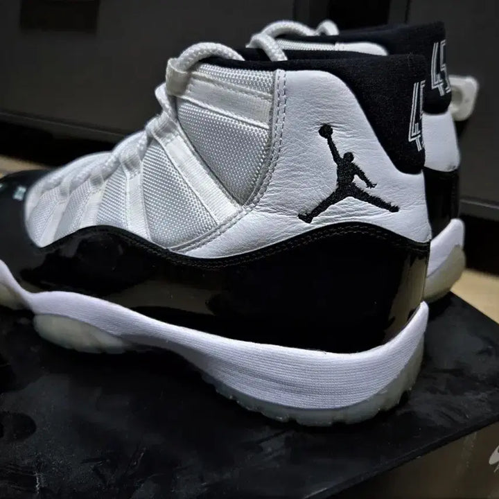 [BUNJANG] Nike Air Jordan 11 Concord Mid 2018 Sneakers / 나이키 에어 조던11 콩코드 미드 2018, 275mm  팝니다.