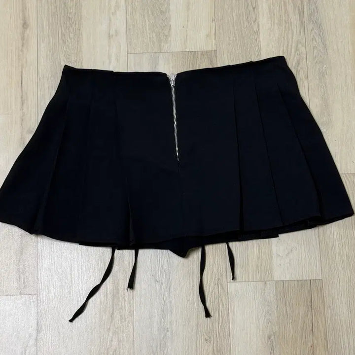 [BUNJANG] Ayadz Vintage Flare Mini Skirt / Ayadz 빈티지 플레어 미니 스커트 블랙