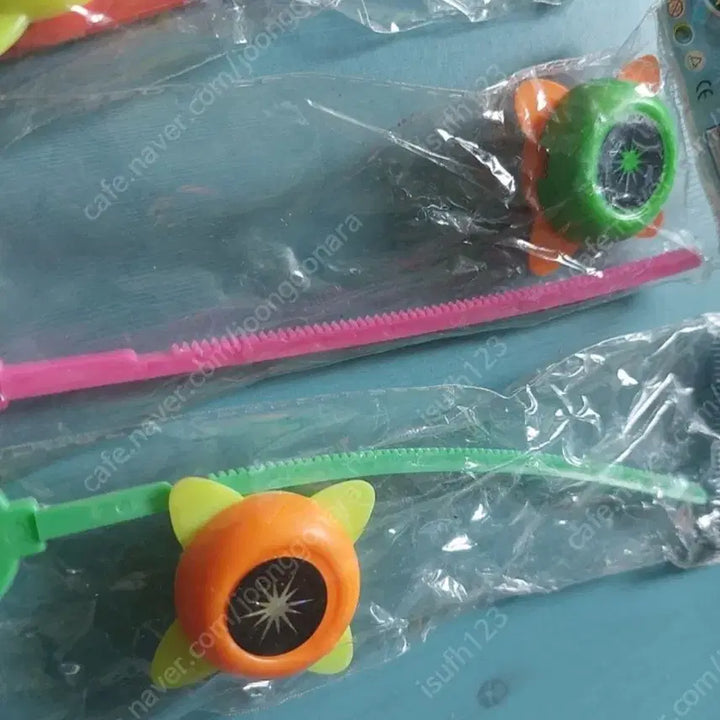 [BUNJANG] Vintage Mini Spinning Top Set / 옛날 문구점에 판매하였던 미니팽이4종 일괄 (미개봉)