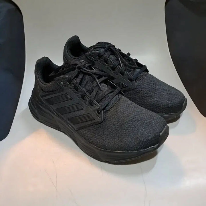 [SOLD OUT] 아디다스 갤럭시6 블랙 운동화 265mm