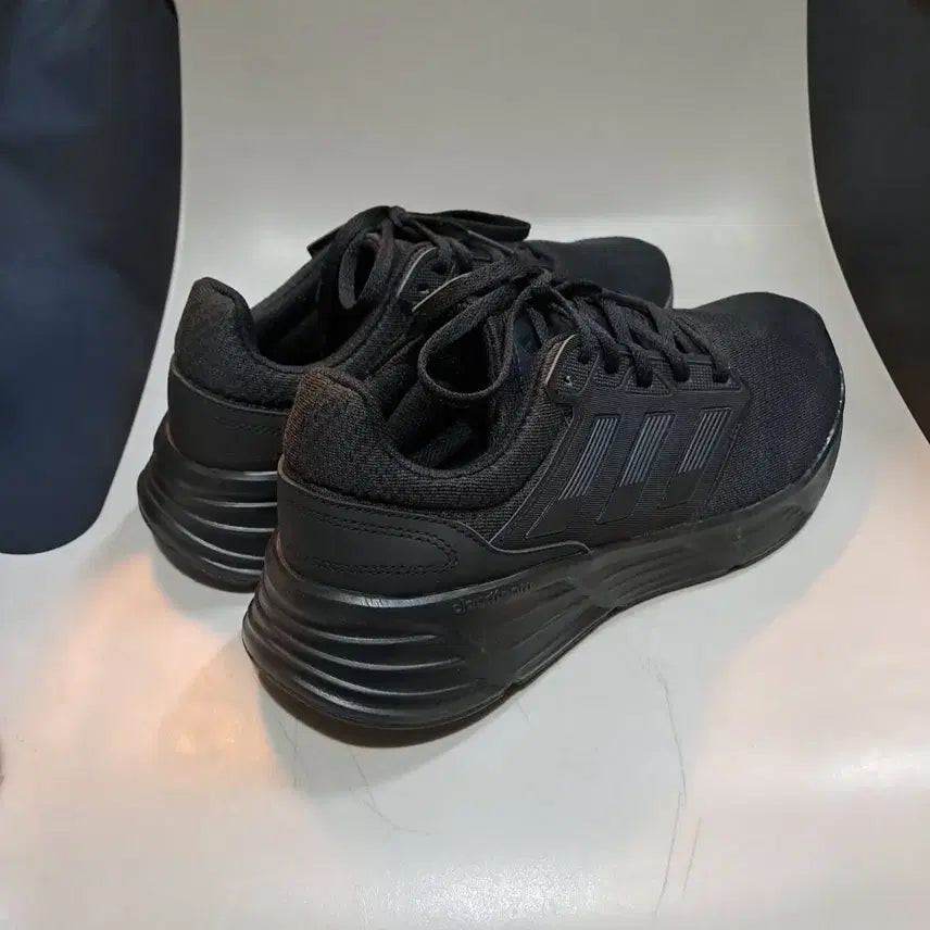 [SOLD OUT] 아디다스 갤럭시6 블랙 운동화 265mm