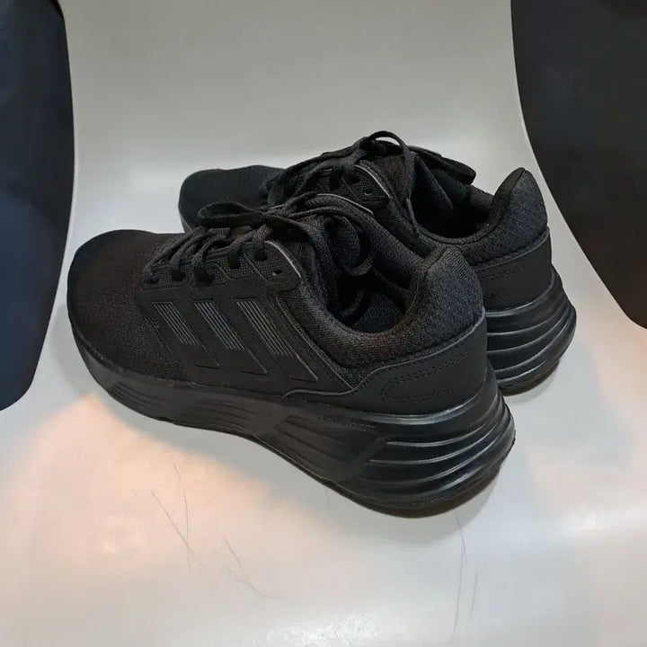 [SOLD OUT] 아디다스 갤럭시6 블랙 운동화 265mm