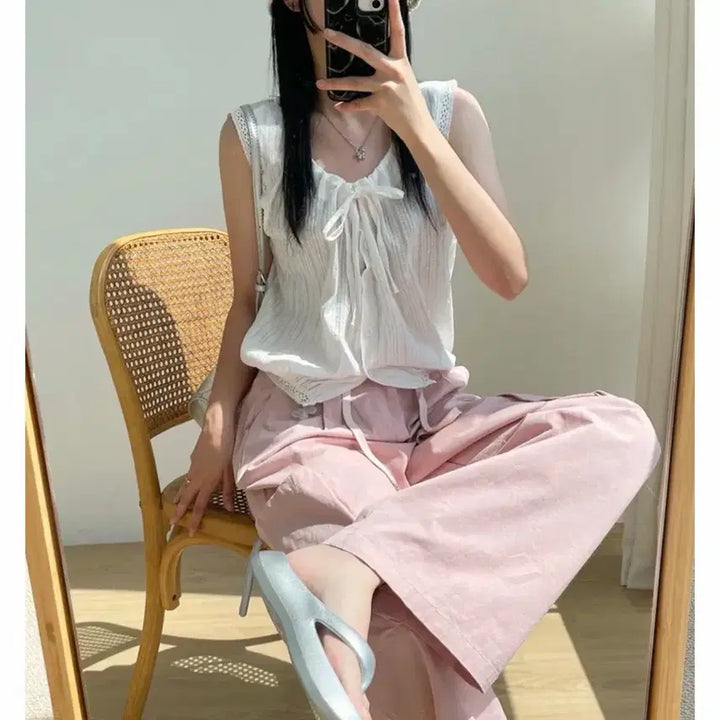 [BUNJANG] Unbranded Lace Punching Sleeveless Blouse / (새상품) 민소매 펀칭 레이스 나시 블라우스