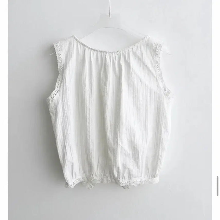 [BUNJANG] Unbranded Lace Punching Sleeveless Blouse / (새상품) 민소매 펀칭 레이스 나시 블라우스