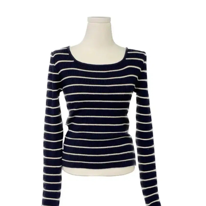 [BUNJANG] Leez River Navy Stripe Slim Fit Knit Sweater / [에이블리 리즈리버] 네이비 스트라이프 슬림핏 니트