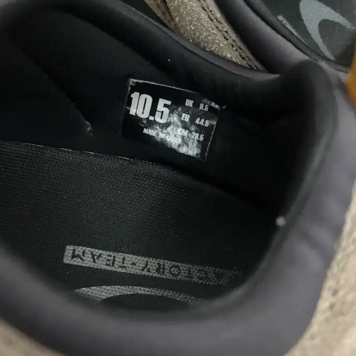 [BUNJANG] Oakley Factory Team x Brain Dead Suede Flash Sneakers / 오클리 팩토리 팀 x 브레인 데드 스웨이드 플래시  285