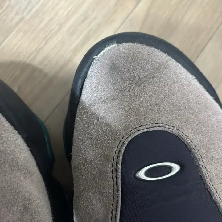 [BUNJANG] Oakley Factory Team x Brain Dead Suede Flash Sneakers / 오클리 팩토리 팀 x 브레인 데드 스웨이드 플래시  285