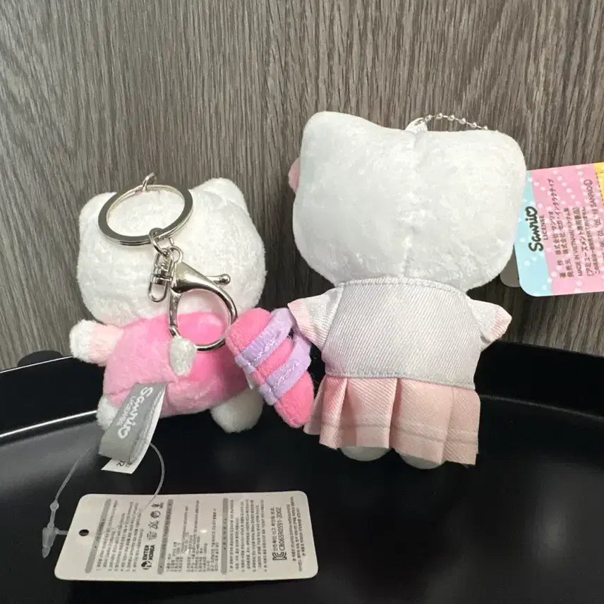 [BUNJANG] Sanrio Hello Kitty Keyring Set / (2개일괄) 산리오 헬로키티 키링 세트 핑크 원피스 교복 인형