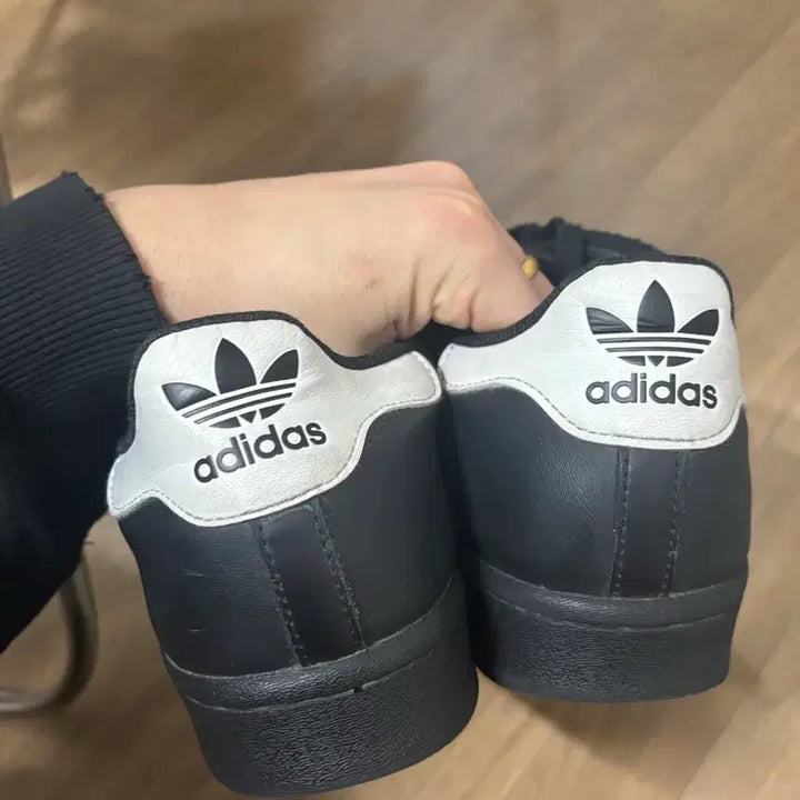 [SOLD OUT] 아디다스 슈퍼스타 코어 블랙 화이트 290