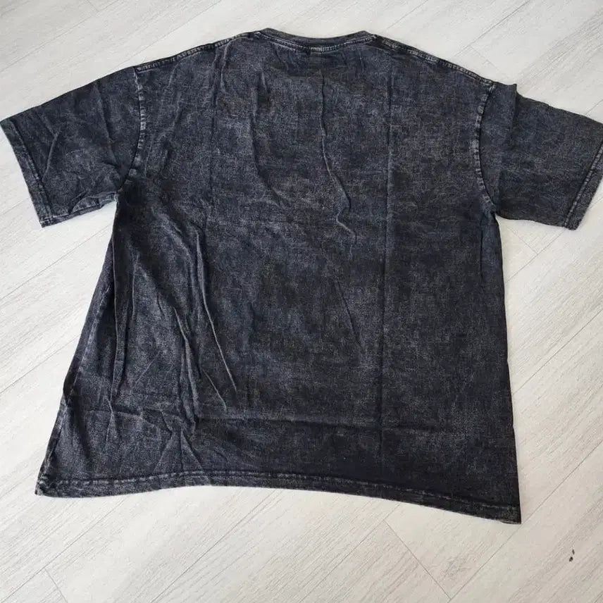 [BUNJANG] Black Pug Printed Vintage T-shirt / 블랙 퍼그 프린팅 반팔 티셔츠