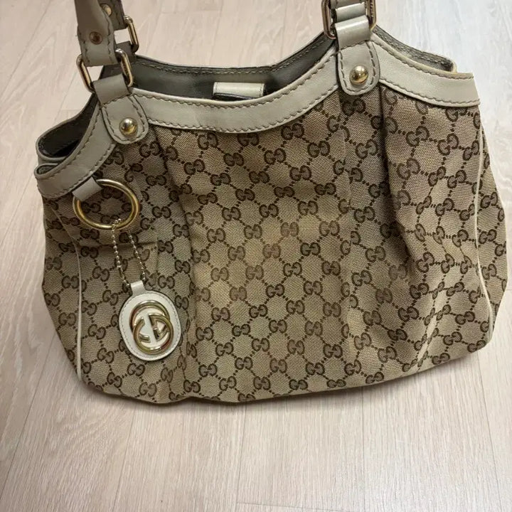 [BUNJANG] Gucci GG Logo Tote Bag / 구찌 GG로고 토트백.
