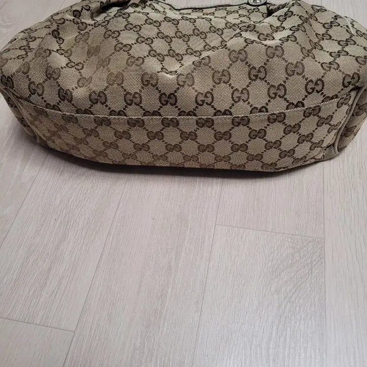 [BUNJANG] Gucci GG Logo Tote Bag / 구찌 GG로고 토트백.