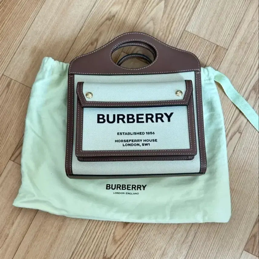 [BUNJANG] Burberry Pocket Bag Canvas / 버버리 포켓백