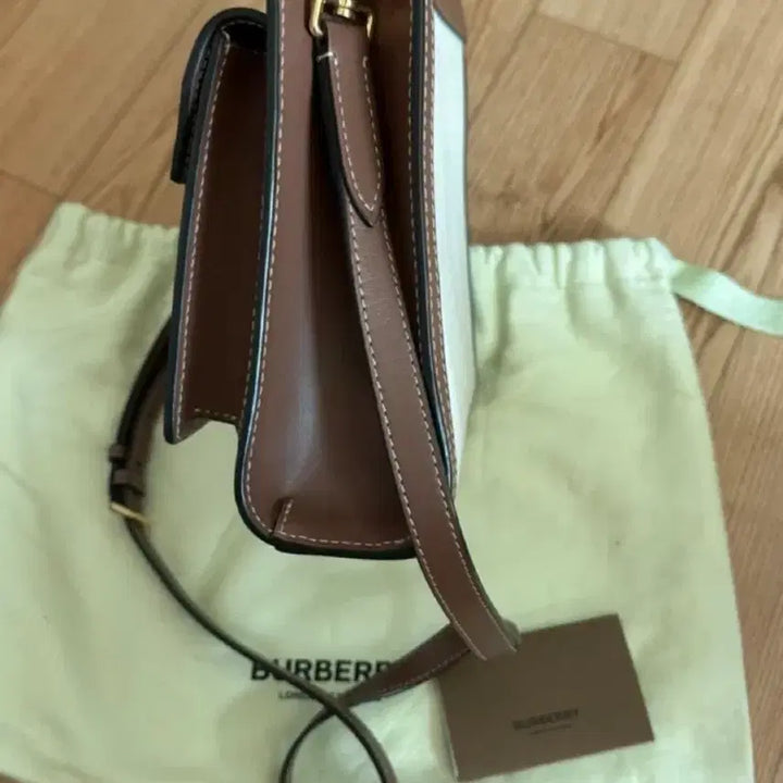 [BUNJANG] Burberry Pocket Bag Canvas / 버버리 포켓백