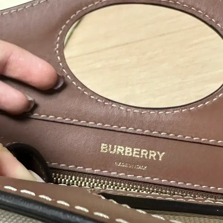 [BUNJANG] Burberry Pocket Bag Canvas / 버버리 포켓백