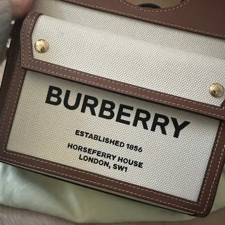[BUNJANG] Burberry Pocket Bag Canvas / 버버리 포켓백