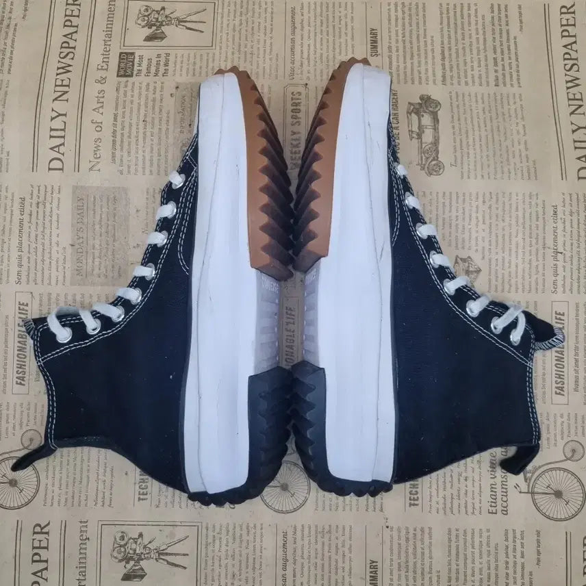 [BUNJANG] Converse Run Star Hike High Top Sneakers / 컨버스 런스타 하이크 하이탑255