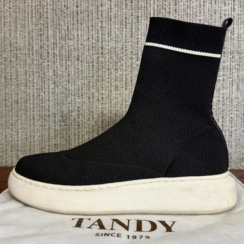 [BUNJANG] TANDY Black Knit Sock Ankle Boots / 탠디 TANDY 블랙 니트 삭스 부츠 스니커즈 부티 앵클 부츠 235