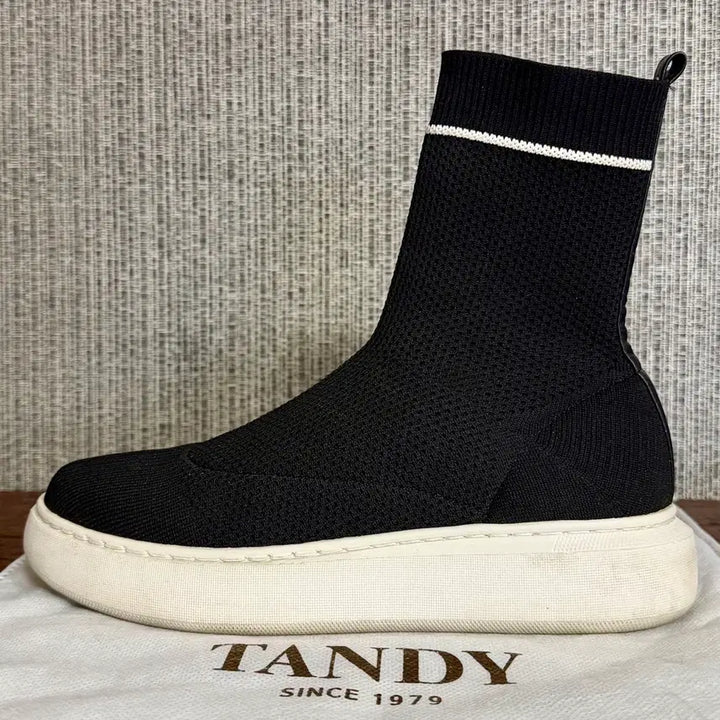 [BUNJANG] TANDY Black Knit Sock Ankle Boots / 탠디 TANDY 블랙 니트 삭스 부츠 스니커즈 부티 앵클 부츠 235