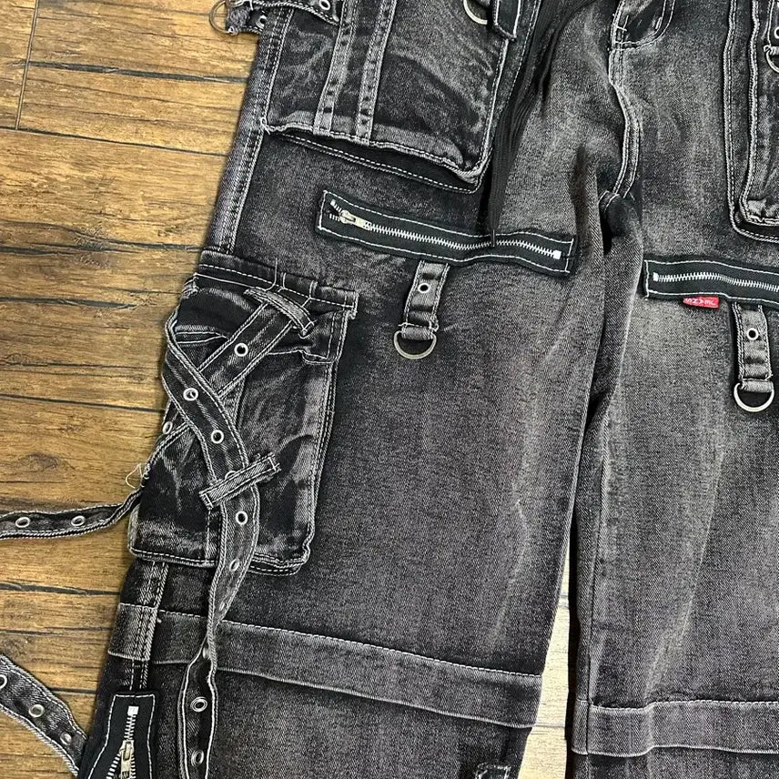 [BUNJANG] Black Washed Denim Cargo Pants (Size 30) / 블랙 워싱 데님 카고 바지 30사이즈