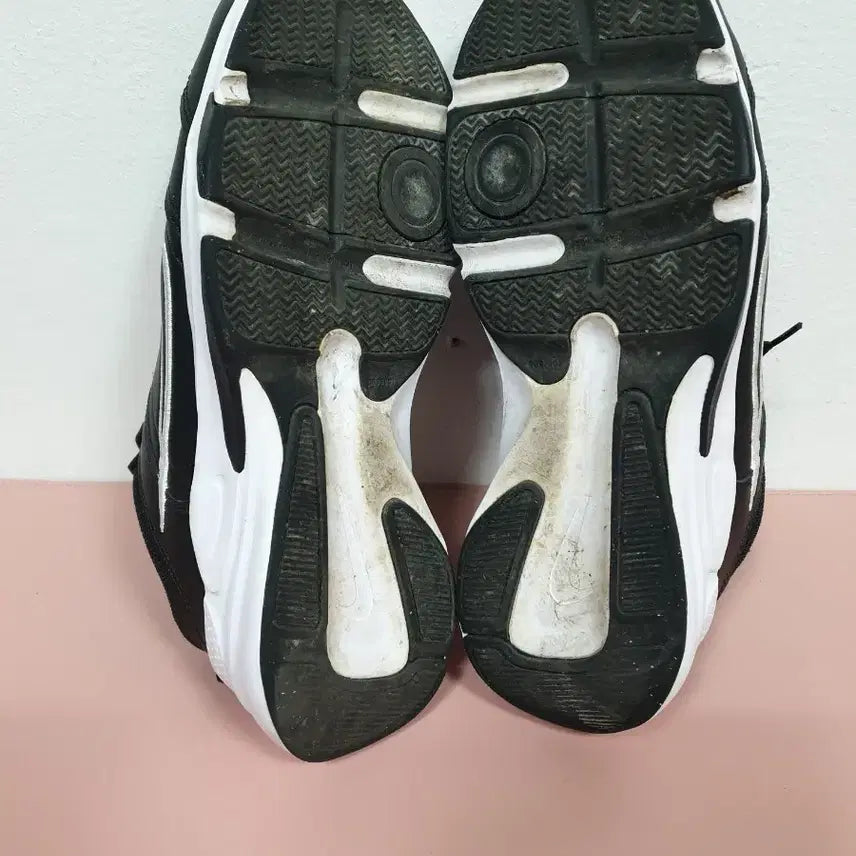 [SOLD OUT] 나이키 검정색 디파이 올 데이 265사이즈