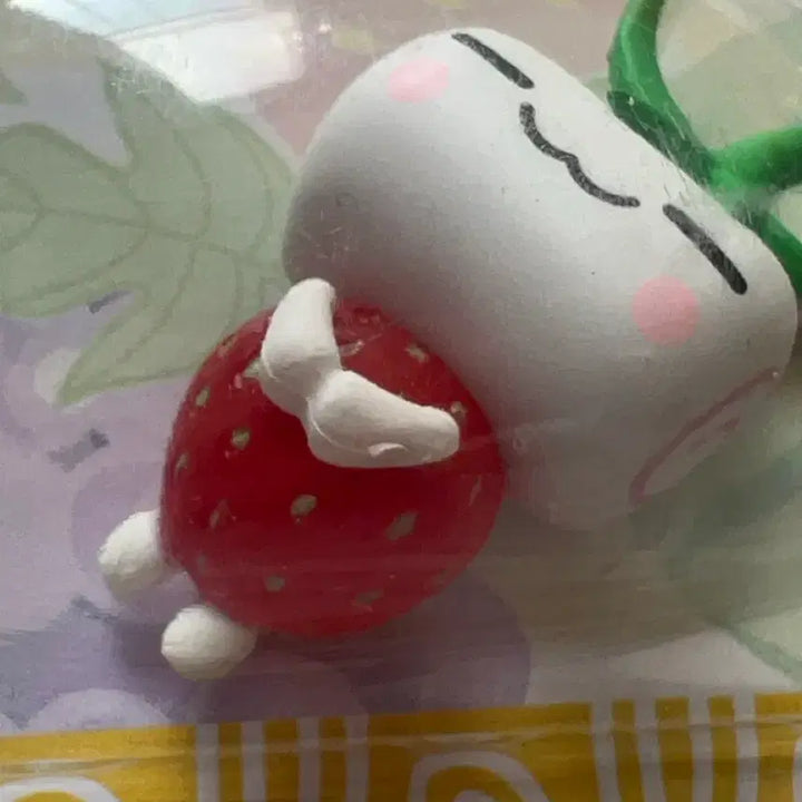 [BUNJANG] Strawberry Manjoo Character Strap Keyring, Hello Kitty Candy Case Bundle Set / 딸기만쥬 만쥬상&amp;케로로 스트랩키링 미개봉 헬로키티 사탕케이스 일괄
