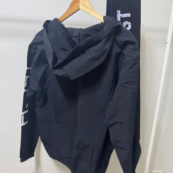 [BUNJANG] Black Anorak Windbreaker and Leggings Set / 새상품 여성 아노락 바람막이+레깅스 세트 블랙