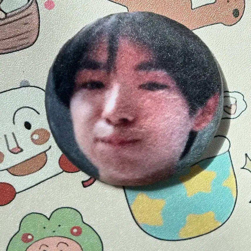 [BUNJANG] NCT WISH Yushi Pin Badge / 엔시티위시 유우시 말랑 핀뱃지