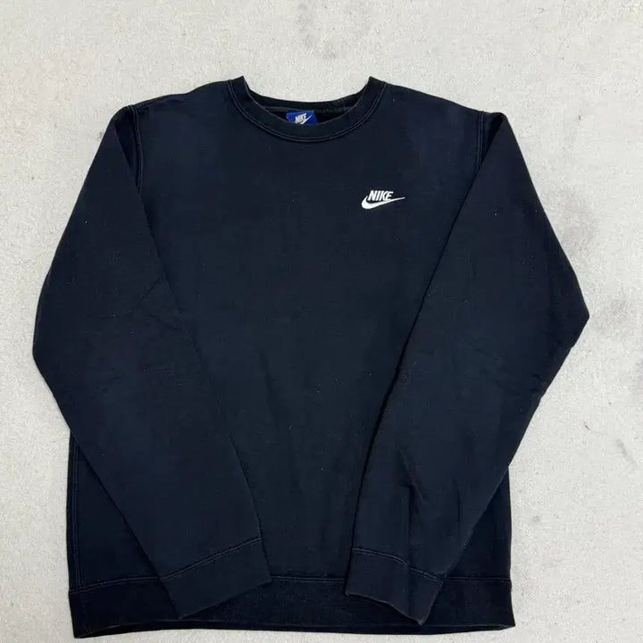 [BUNJANG] Nike Black Sweatshirt M / 나이키 블랙 맨투맨 티셔츠 M
