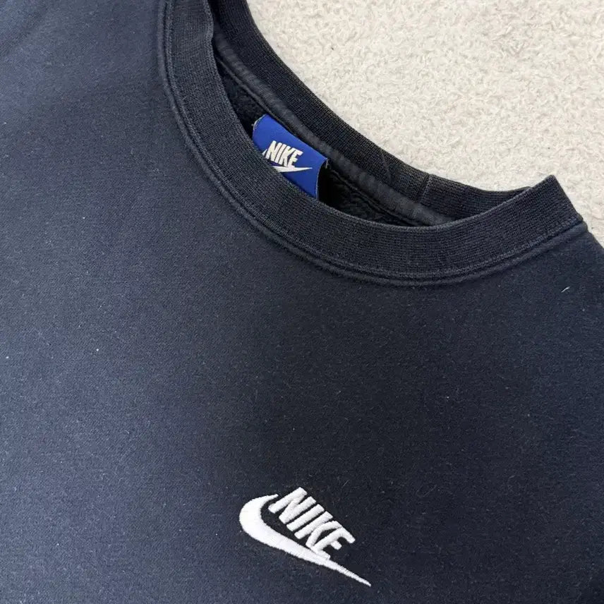 [BUNJANG] Nike Black Sweatshirt M / 나이키 블랙 맨투맨 티셔츠 M