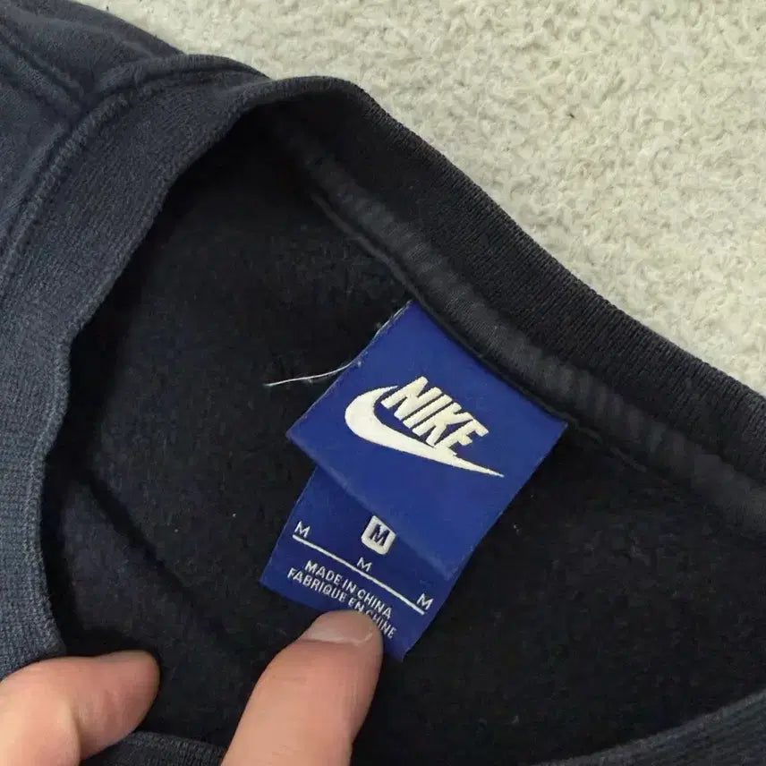[BUNJANG] Nike Black Sweatshirt M / 나이키 블랙 맨투맨 티셔츠 M