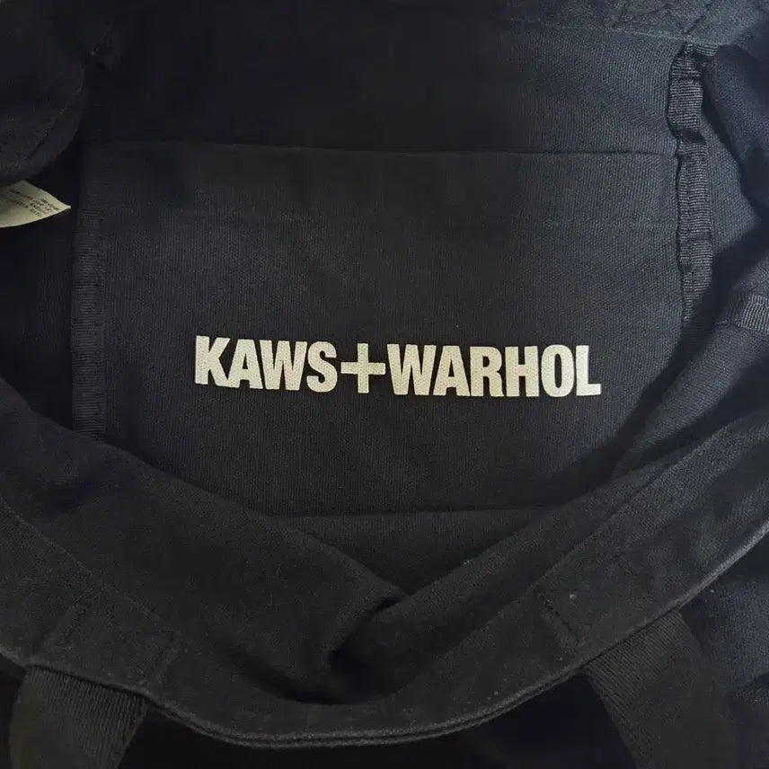 [BUNJANG] Uniqlo x KAWS Companion Tote Bag / [판매] 유니클로 x 카우스(KAWS) 콜라보 캔버스 토트백