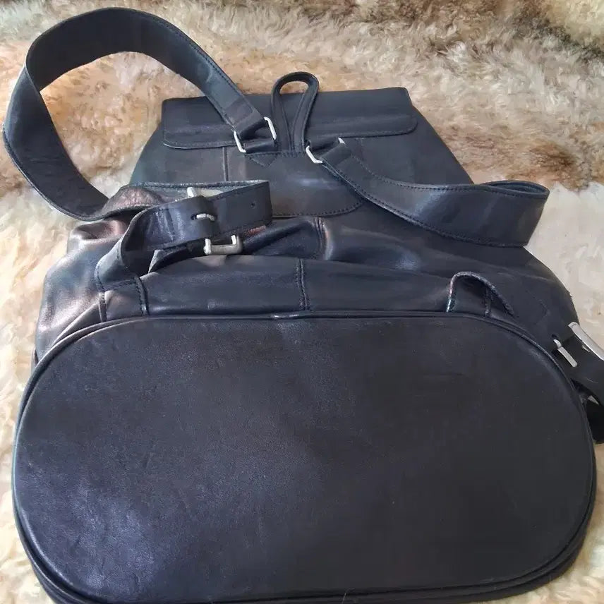 [BUNJANG] Leather Backpack Bag / 가죽 가방 백팩