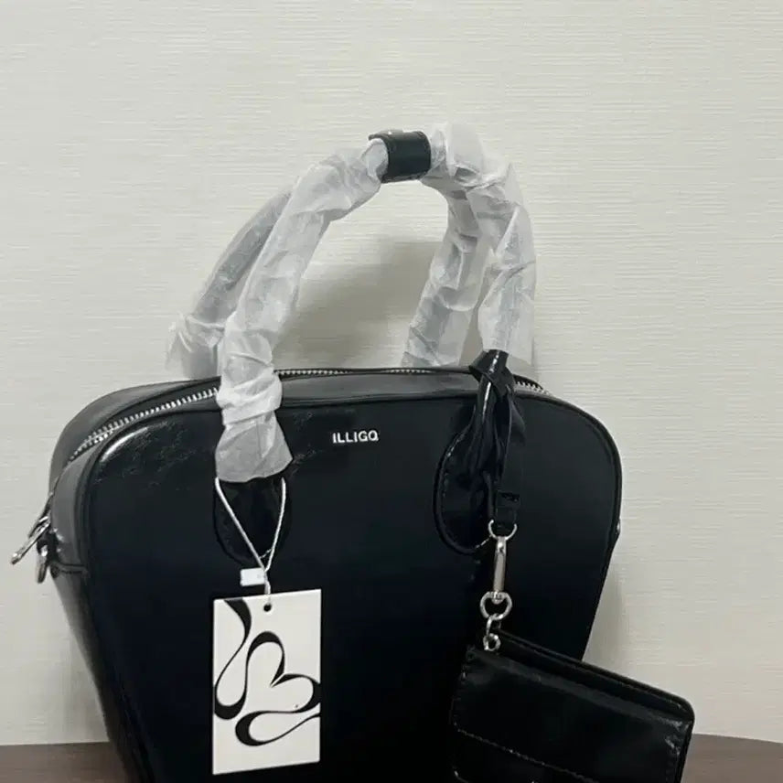 [SOLD OUT] (새상품)ILLIGO 일리고 블랙 토트/트로스백 + 카드지갑