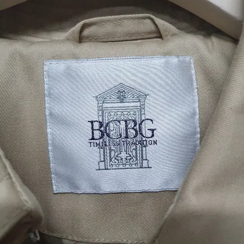 [BUNJANG] BCBG Beige Trench Coat / BCBG 베이지 트렌치 코트