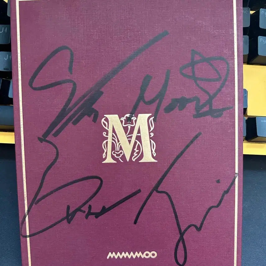 [BUNJANG] Mamamoo Mini Album 4th Signed Album / 마마무 미니 4집 친필사인 앨범