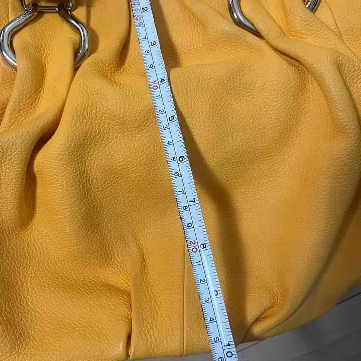 [BUNJANG] Celine Pillow Yellow Leather Tote Bag / 셀린느 Pillow 옐로우레더 토트백