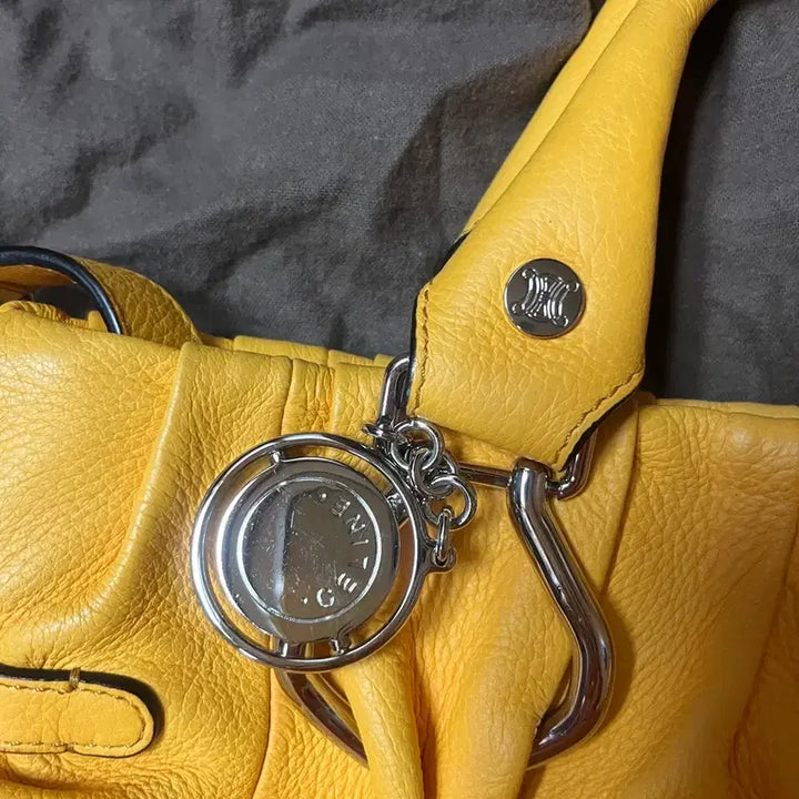 [BUNJANG] Celine Pillow Yellow Leather Tote Bag / 셀린느 Pillow 옐로우레더 토트백