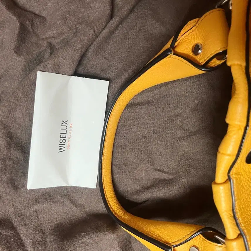 [BUNJANG] Celine Pillow Yellow Leather Tote Bag / 셀린느 Pillow 옐로우레더 토트백